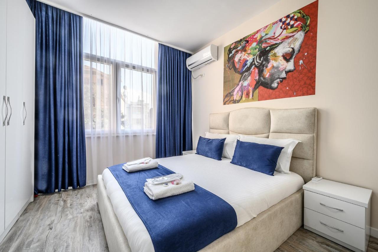 Miku Apartment-Modernly Designed Downtown Tirana Extérieur photo