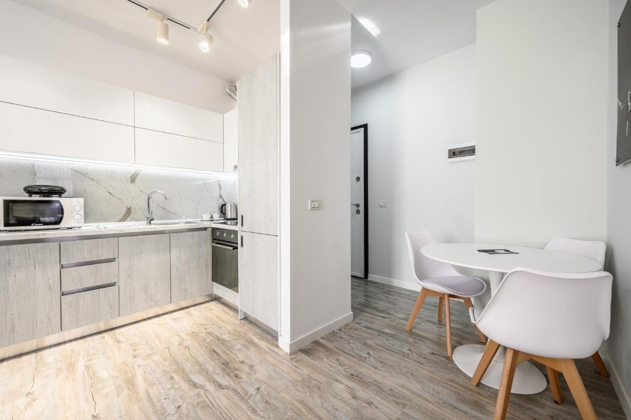 Miku Apartment-Modernly Designed Downtown Tirana Extérieur photo