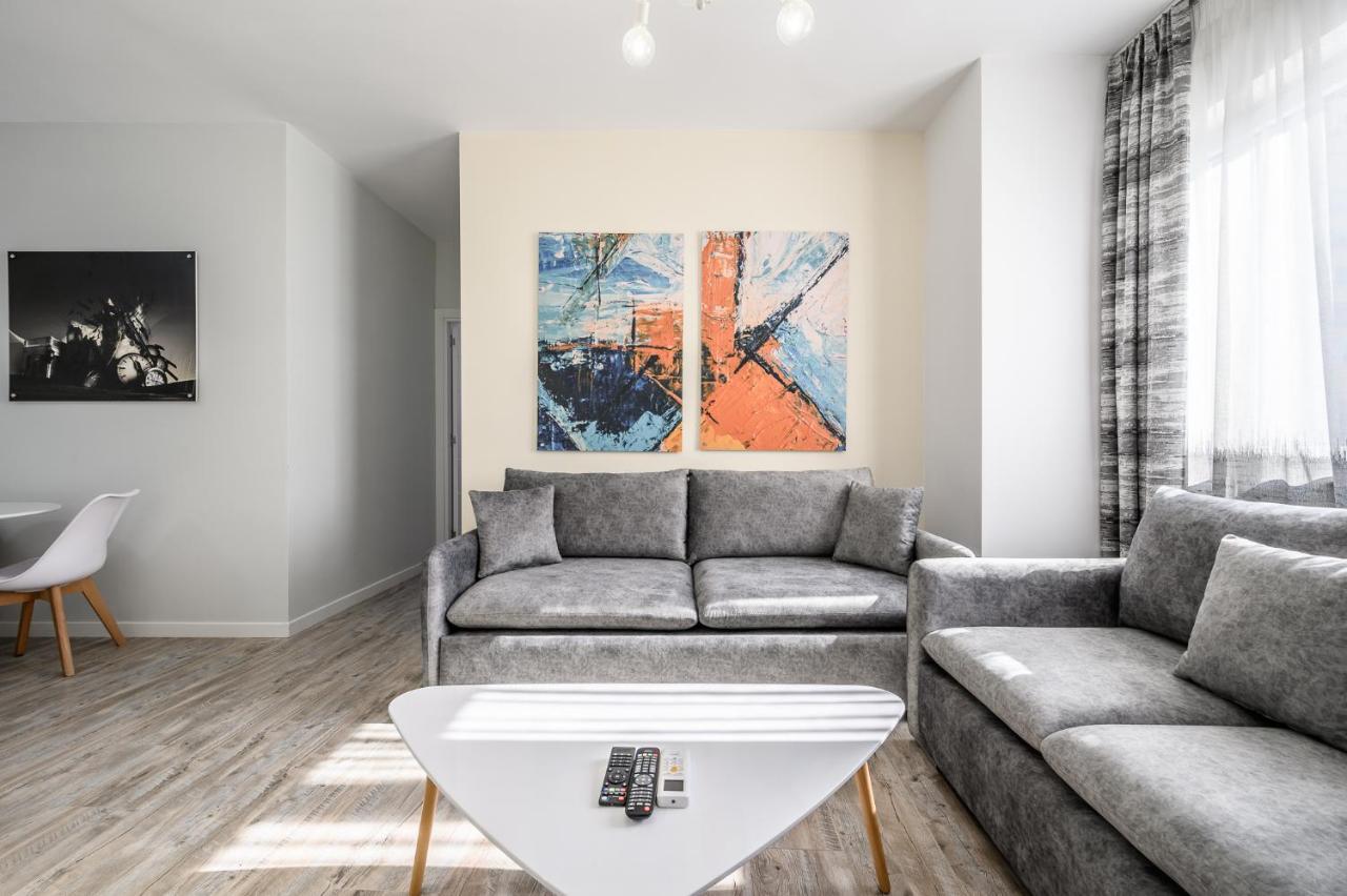 Miku Apartment-Modernly Designed Downtown Tirana Extérieur photo